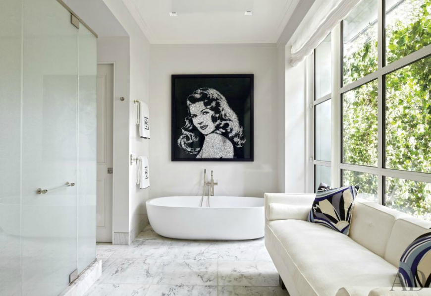 5 Wonderful Modern Sofas For Big, Glamorous Bathrooms