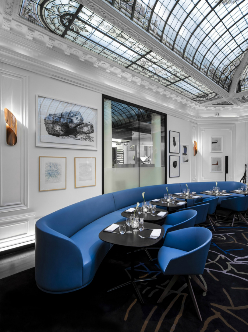 The Most Stunning Modern Sofas In Restaurant Interiors
