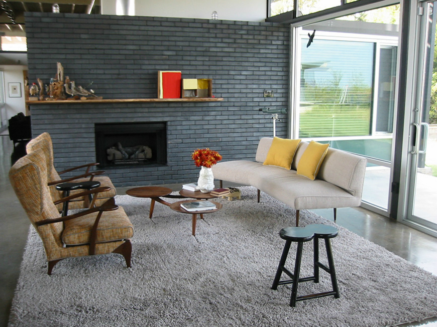 Modern Sofas In Living Room Projects By Emily Summers