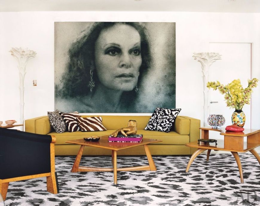 10 Celebrity Homes With The Most Unique Modern Sofas