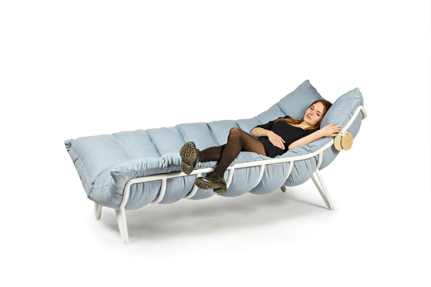 An Impressive Lounge Sofa That Wraps Around You