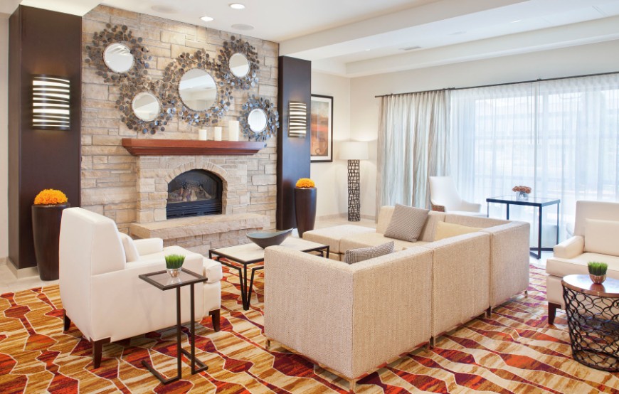 5 Wonderful Modern Sofas In Interiors By Benjamin West