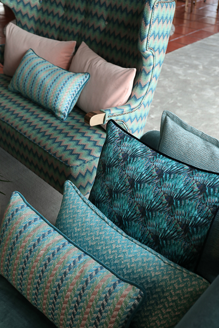 Best modern sofas materials: wonderful upholstery