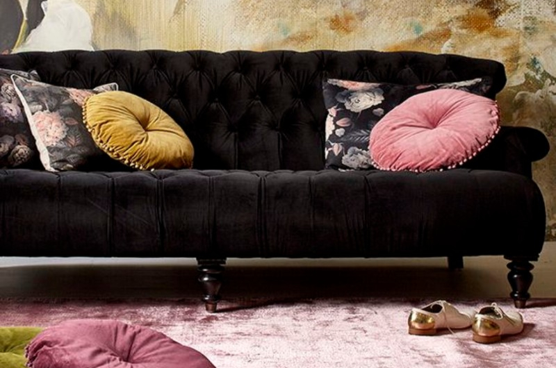 Velvet Sofas to Magnified Your Living Room Decor